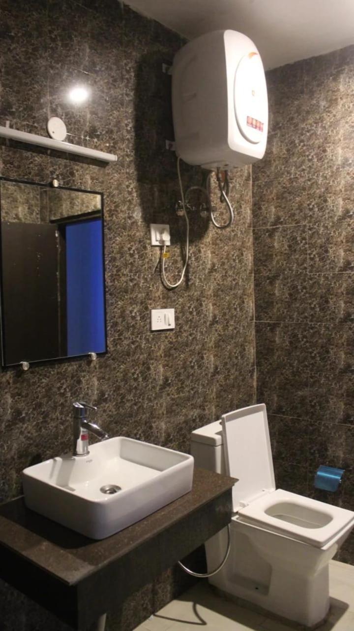 Hotel Stay Well Banikhet Room photo
